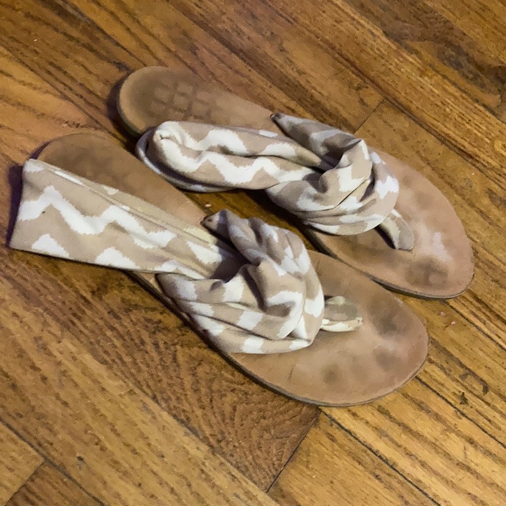Women’s sandals